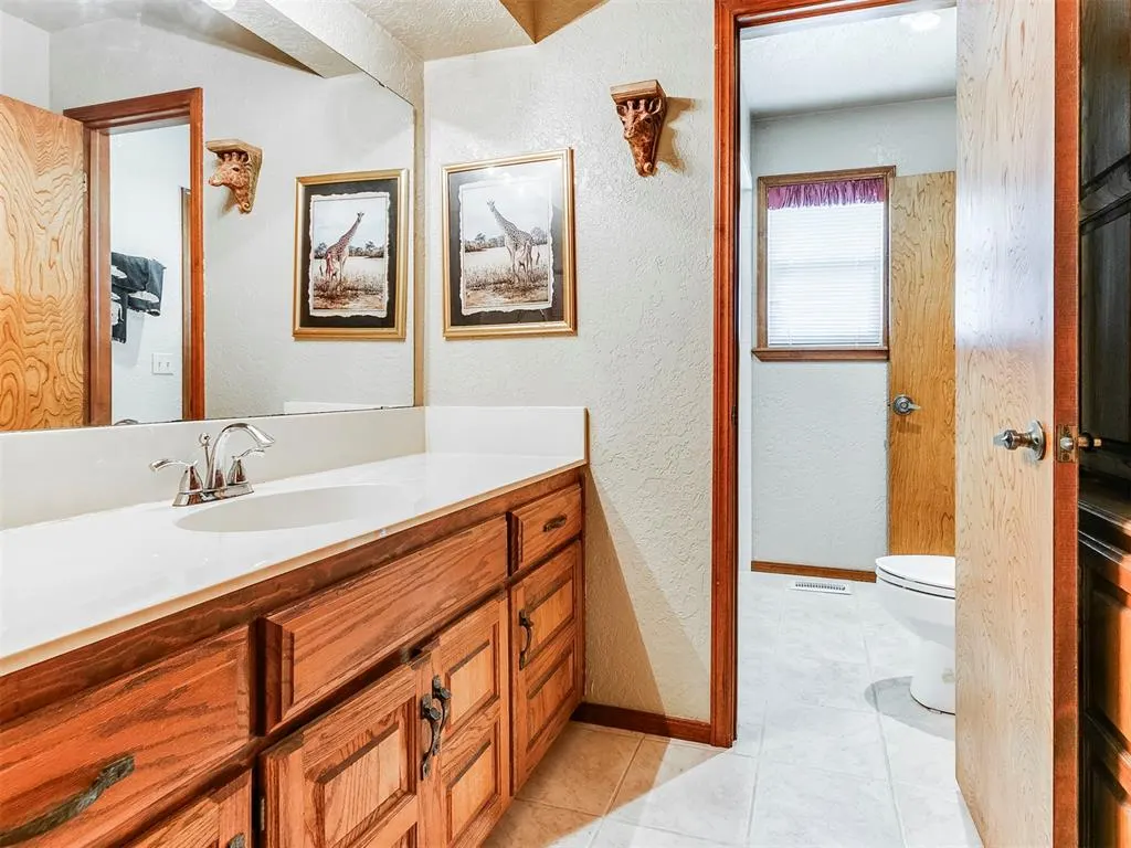 Photo 41 — 11108 Bluff Creek Drive, Oklahoma City, OK 73162