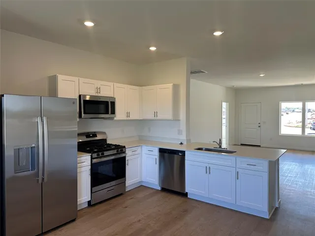 Photo 3 — 773 SW 9th Street, Newcastle, OK 73065
