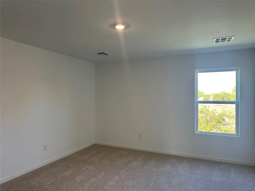 Photo 5 — 773 SW 9th Street, Newcastle, OK 73065