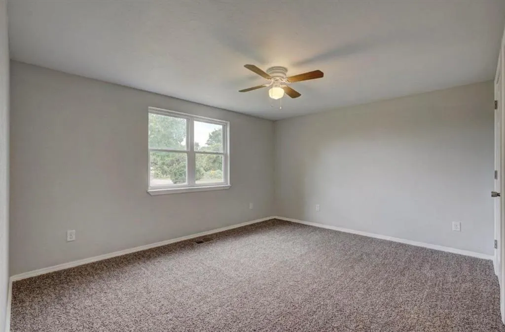 Photo 10 — 6700 N Coltrane Road, Edmond, OK 73034