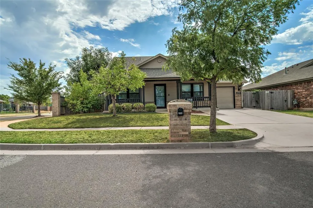 Front exterior — 2700 NW 187th Terrace, Edmond, OK 73012