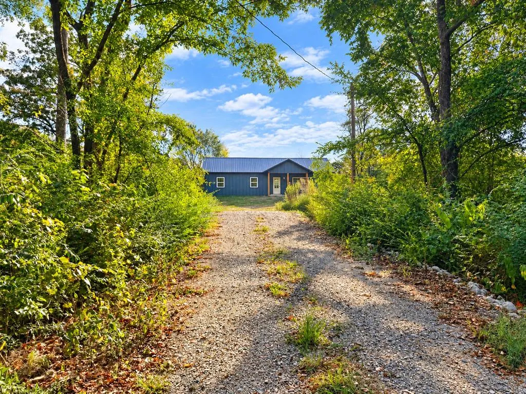 Photo 5 — 750 Gardenia Road, Broken Bow, OK 74728