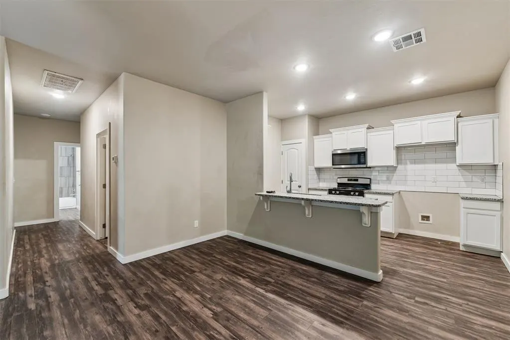 Photo 8 — 706 W London Street, El Reno, OK 73036