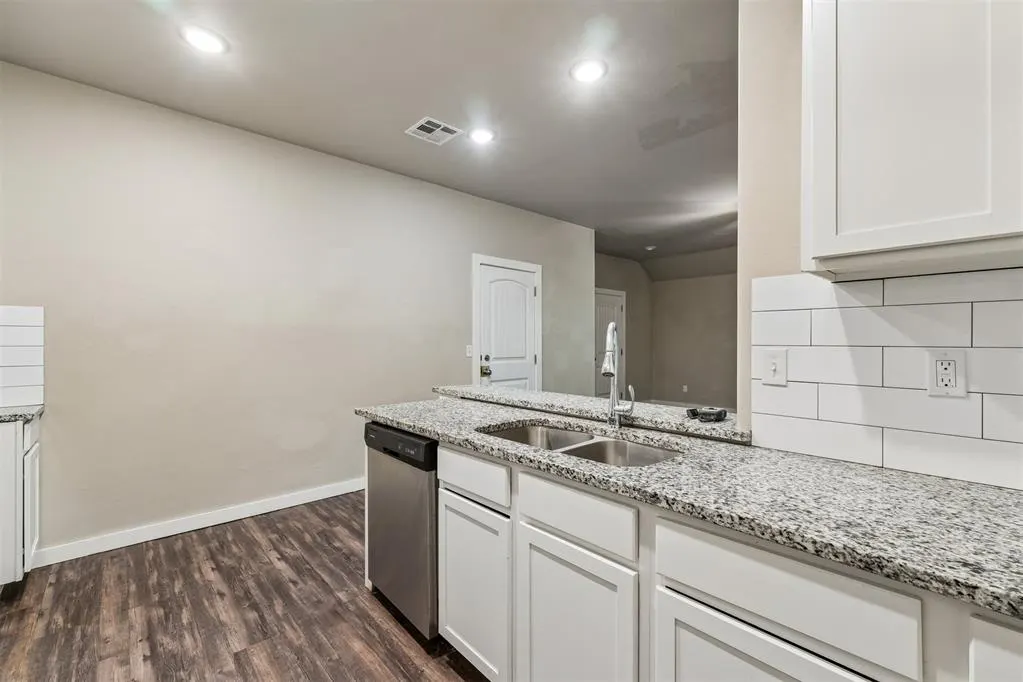 Photo 12 — 706 W London Street, El Reno, OK 73036