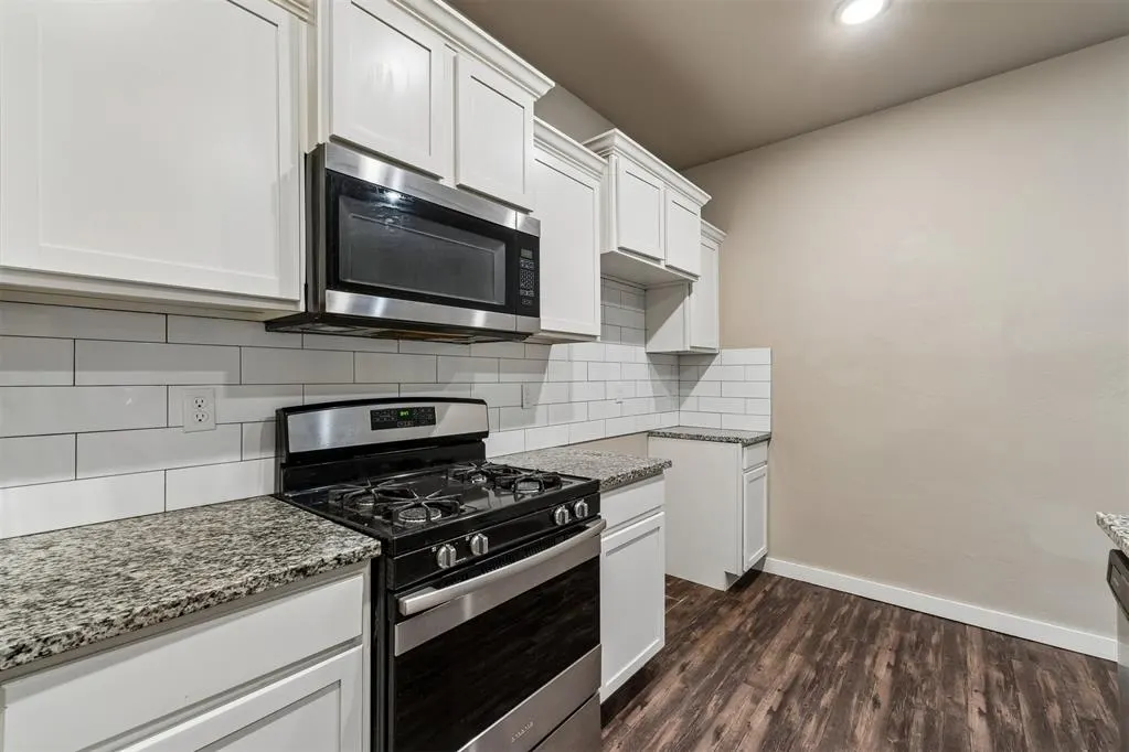 Photo 13 — 706 W London Street, El Reno, OK 73036