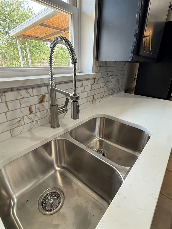 Photo 9 — 665 NW 15th Street, Moore, OK 73160