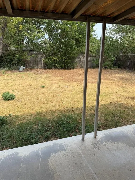 Photo 17 — 665 NW 15th Street, Moore, OK 73160
