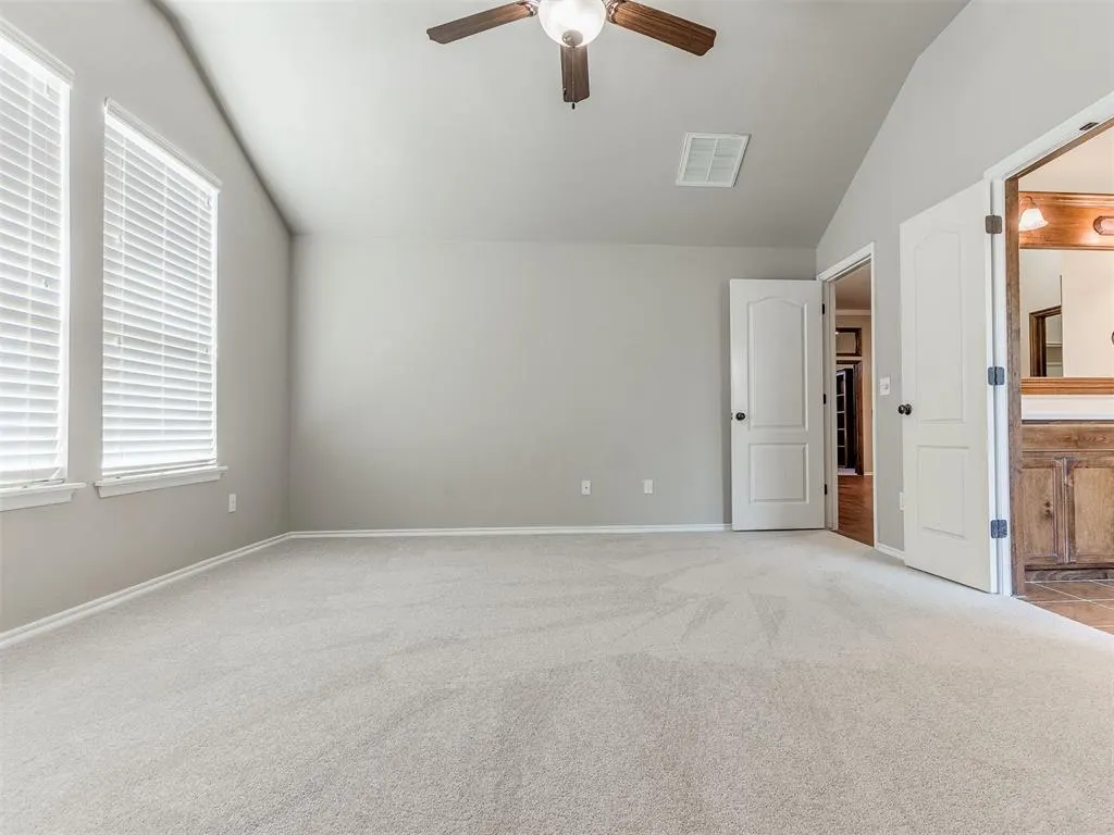 Photo 18 — 13108 SW 5th Street, Yukon, OK 73099