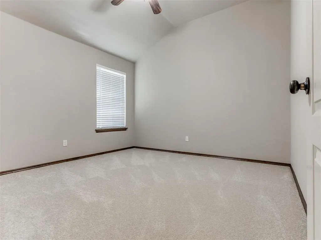Photo 32 — 13108 SW 5th Street, Yukon, OK 73099