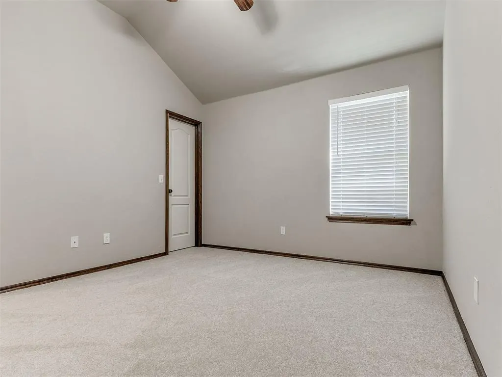 Photo 33 — 13108 SW 5th Street, Yukon, OK 73099