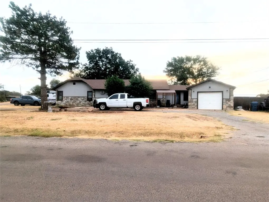 Front exterior — 606 E Normal Street, Cordell, OK 73632