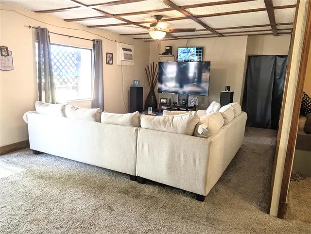 Photo 4 — 606 E Normal Street, Cordell, OK 73632