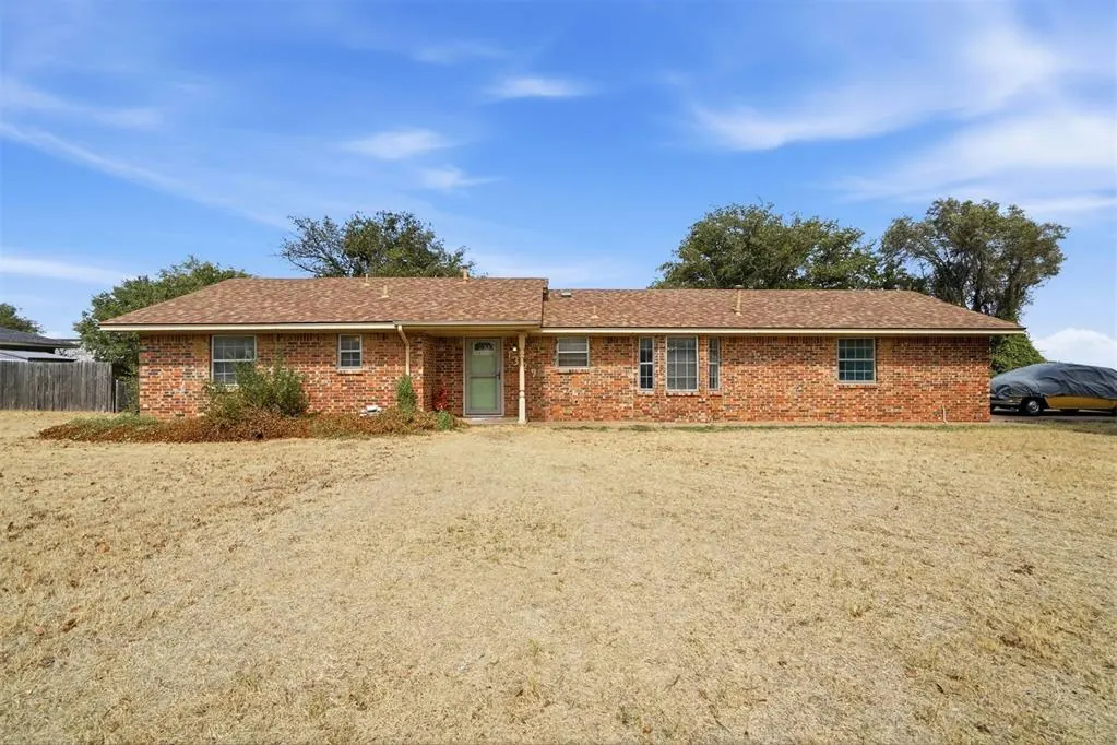 Front exterior — 1329 Andy Street, Altus, OK 73521