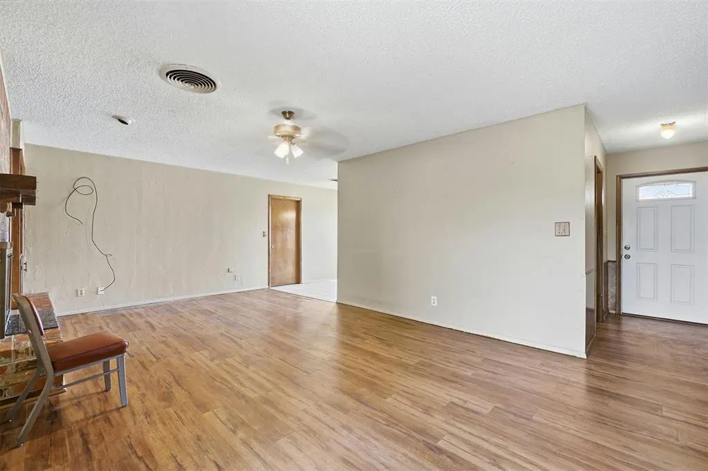Photo 6 — 1329 Andy Street, Altus, OK 73521