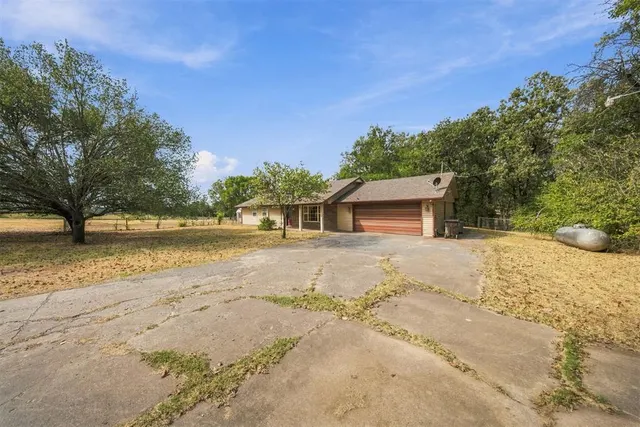 Photo 2 — 103755 S 3470 Road, Meeker, OK 74855