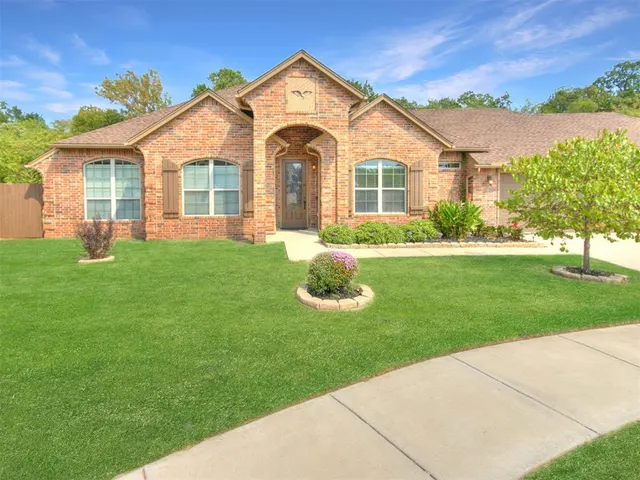 Photo 3 — 2001 Cade Court, Norman, OK 73071