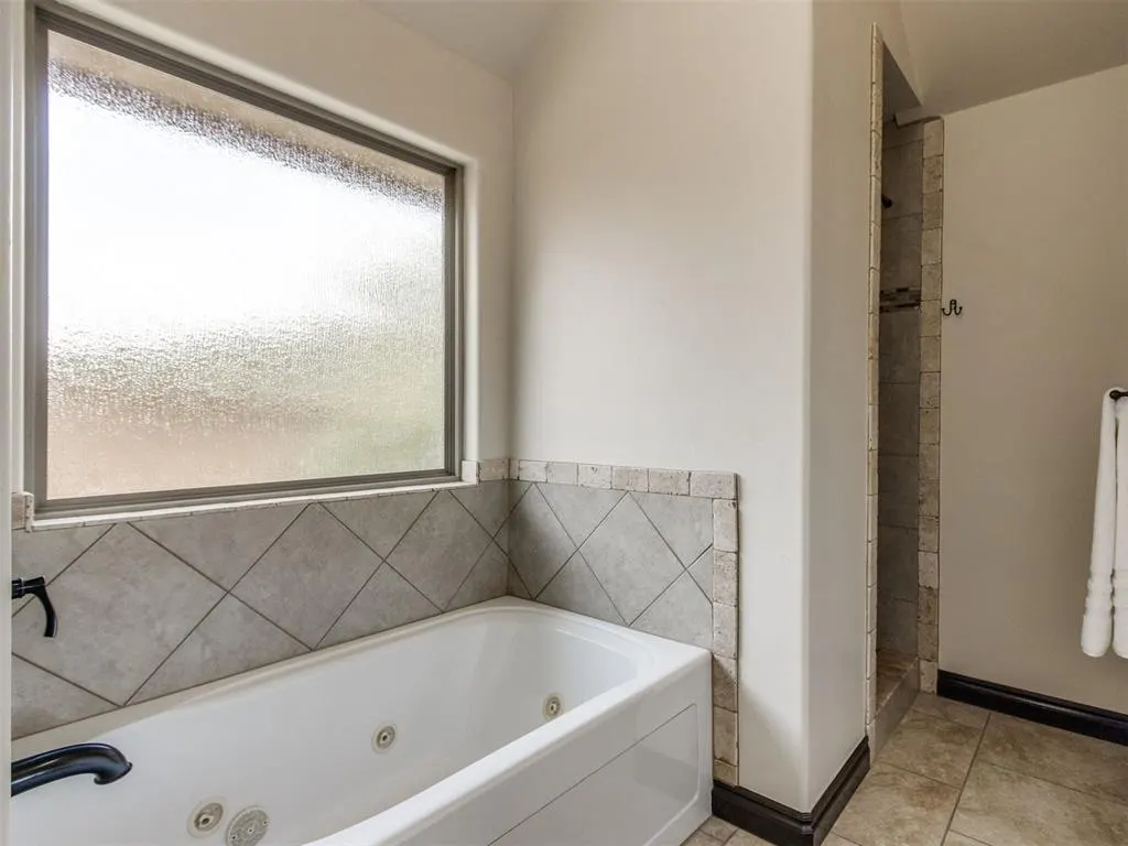 Photo 25 — 2001 Cade Court, Norman, OK 73071