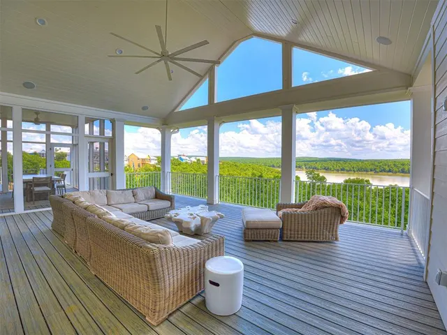 Photo 3 — 102 Lower Greenway, Carlton Landing, OK 74432