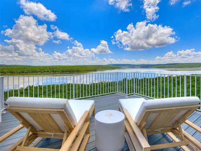 Photo 4 — 102 Lower Greenway, Carlton Landing, OK 74432