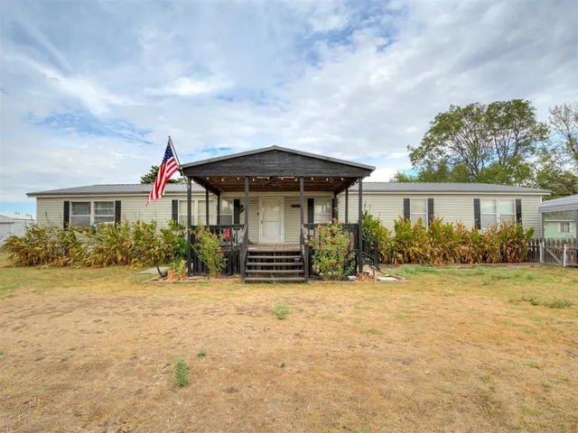 Photo 4 — 411 W Grand Street, Union City, OK 73090