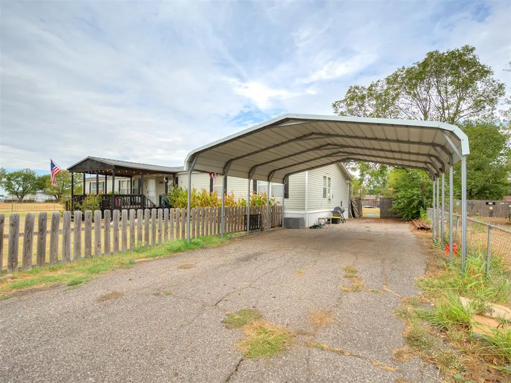 Photo 6 — 411 W Grand Street, Union City, OK 73090