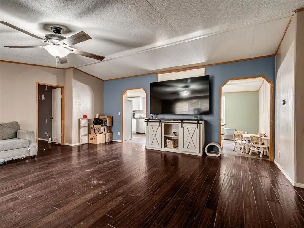 Photo 7 — 411 W Grand Street, Union City, OK 73090