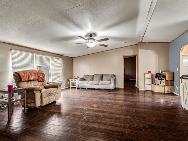Photo 8 — 411 W Grand Street, Union City, OK 73090