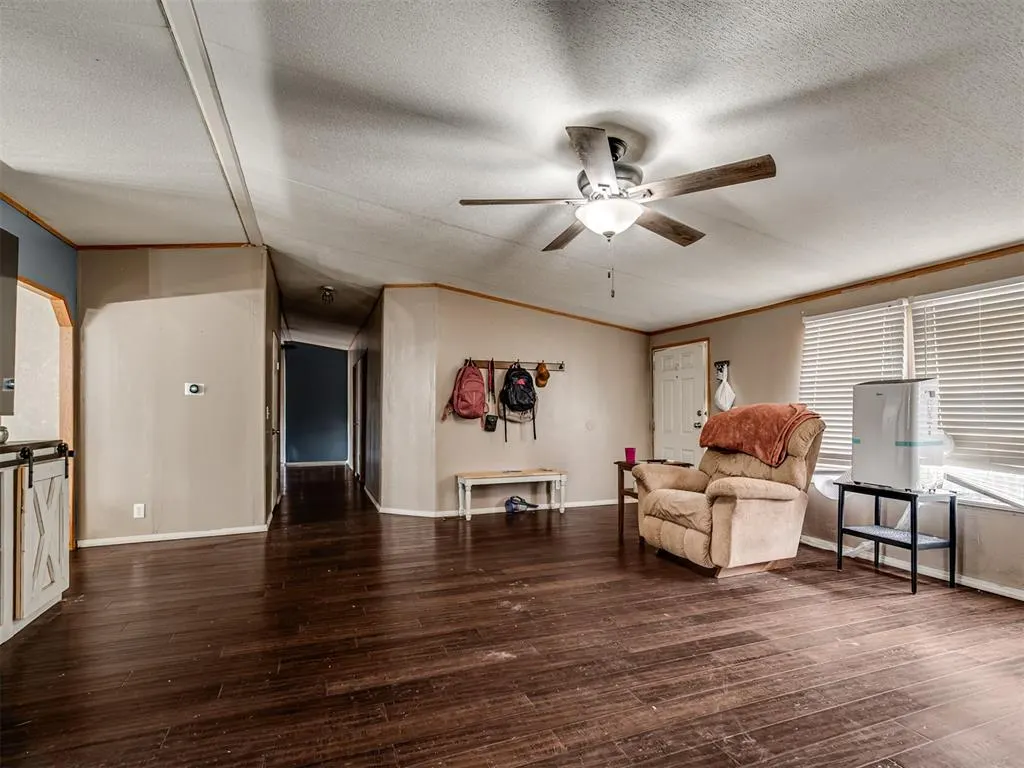 Photo 9 — 411 W Grand Street, Union City, OK 73090