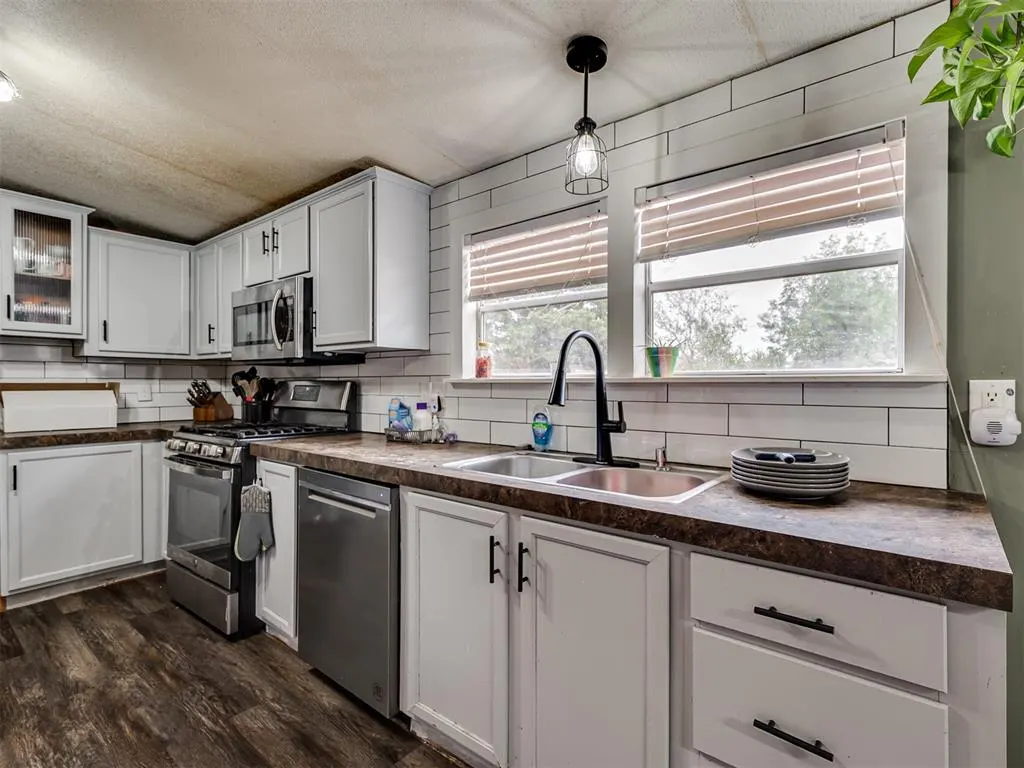 Photo 11 — 411 W Grand Street, Union City, OK 73090