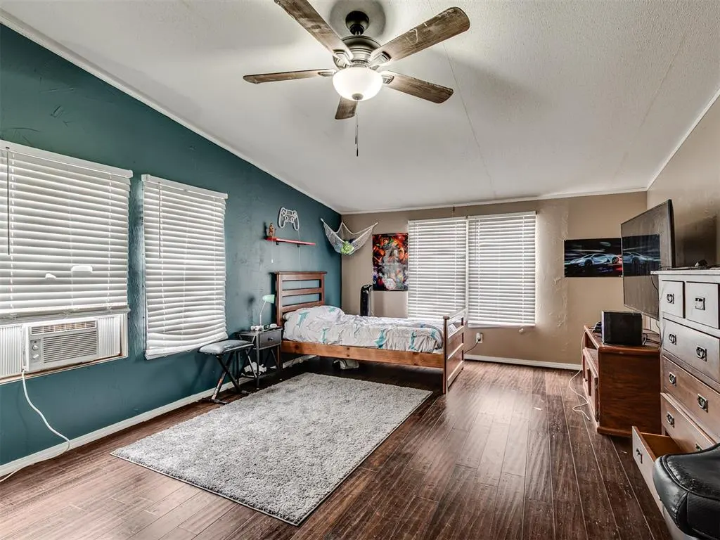 Photo 24 — 411 W Grand Street, Union City, OK 73090
