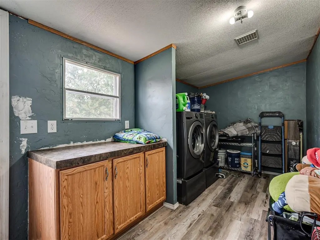 Photo 34 — 411 W Grand Street, Union City, OK 73090