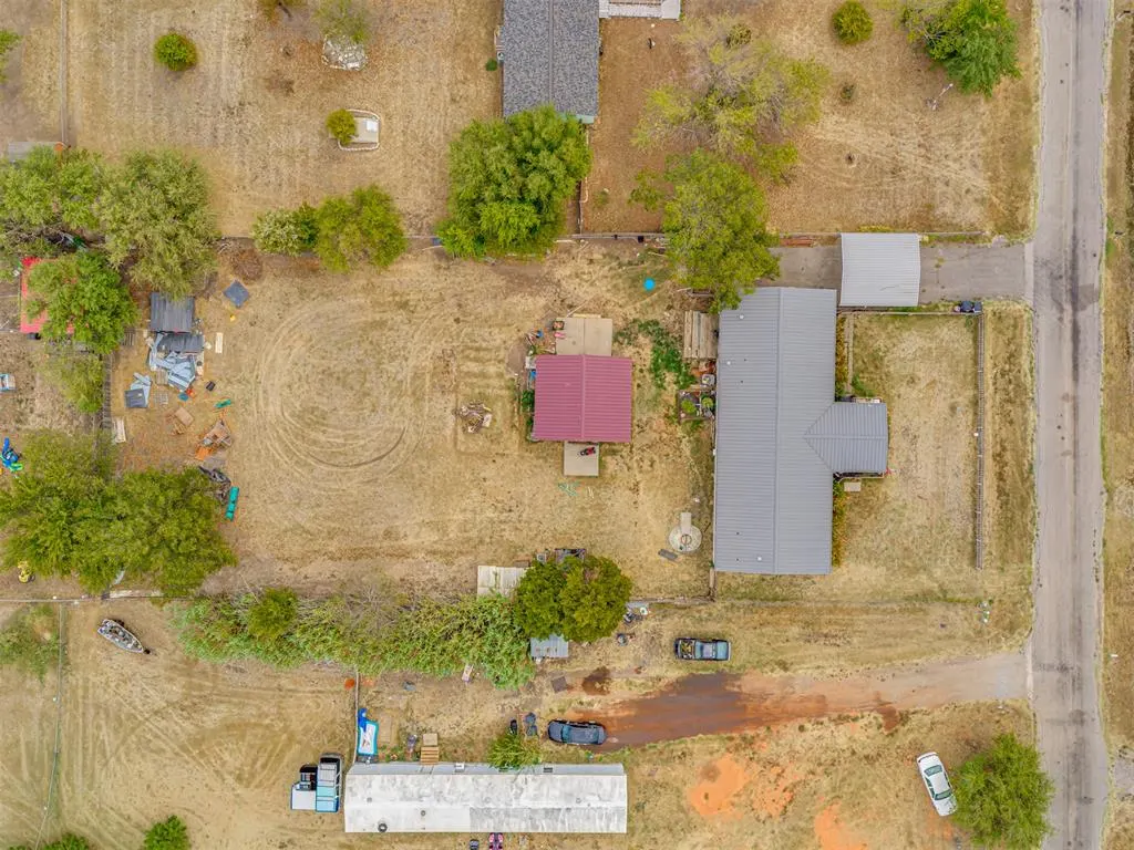 Photo 42 — 411 W Grand Street, Union City, OK 73090