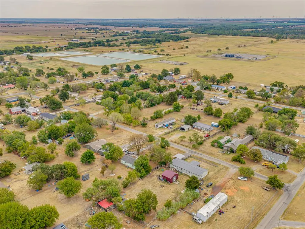 Photo 45 — 411 W Grand Street, Union City, OK 73090