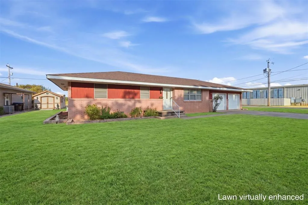 Photo 3 — 1401 A Street, Snyder, OK 73566