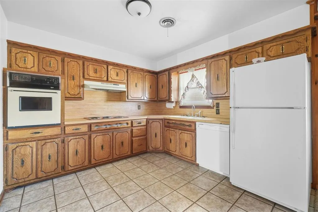 Photo 14 — 1401 A Street, Snyder, OK 73566