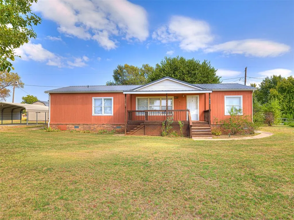 Front exterior — 519 Us-77, Mulhall, OK 73063