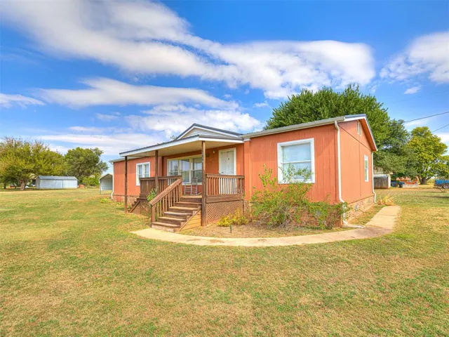 Photo 2 — 519 Us-77, Mulhall, OK 73063
