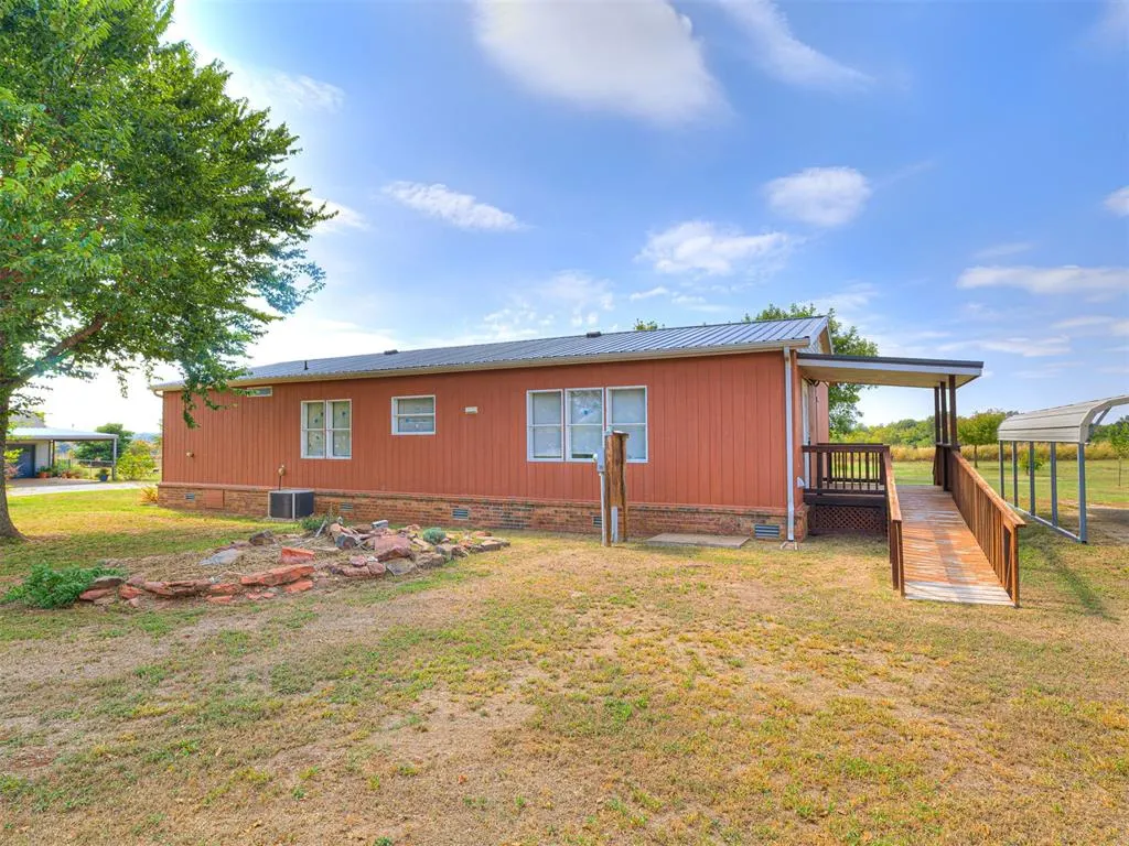 Photo 33 — 519 Us-77, Mulhall, OK 73063