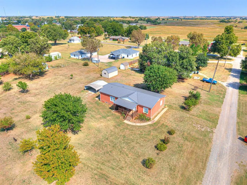 Photo 36 — 519 Us-77, Mulhall, OK 73063