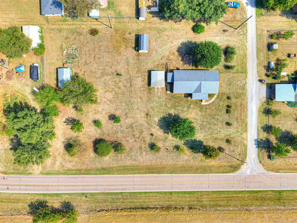 Photo 38 — 519 Us-77, Mulhall, OK 73063
