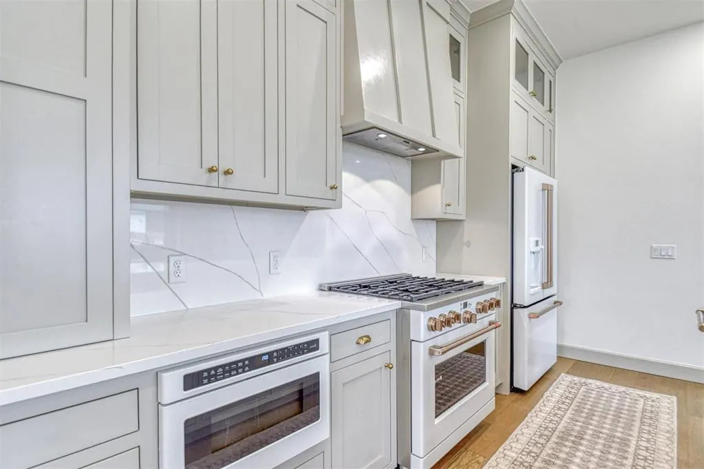 Photo 13 — 18457 Sweetwater Lane, Norman, OK 73072