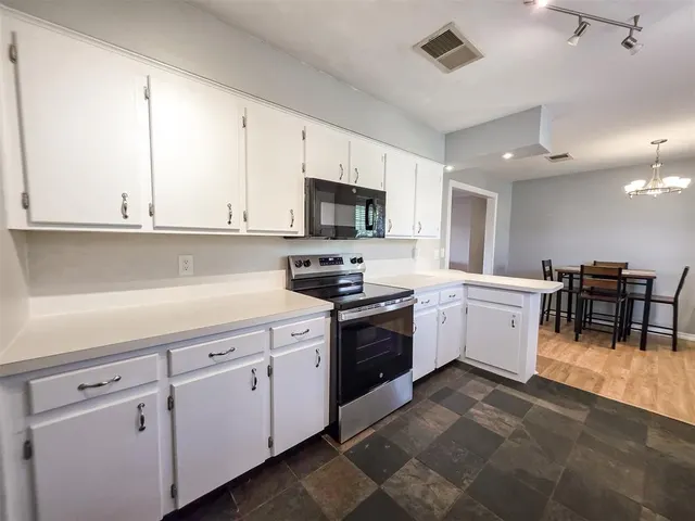 Photo 4 — 4150 W Evergreen Drive, Edmond, OK 73025