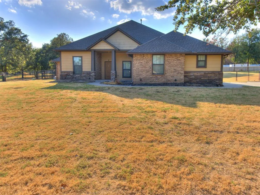 Front exterior — 3023 Piper Lane, Choctaw, OK 73020
