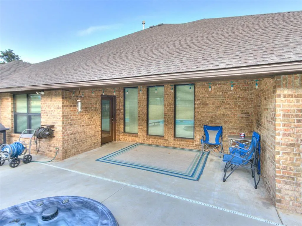 Photo 4 — 3023 Piper Lane, Choctaw, OK 73020