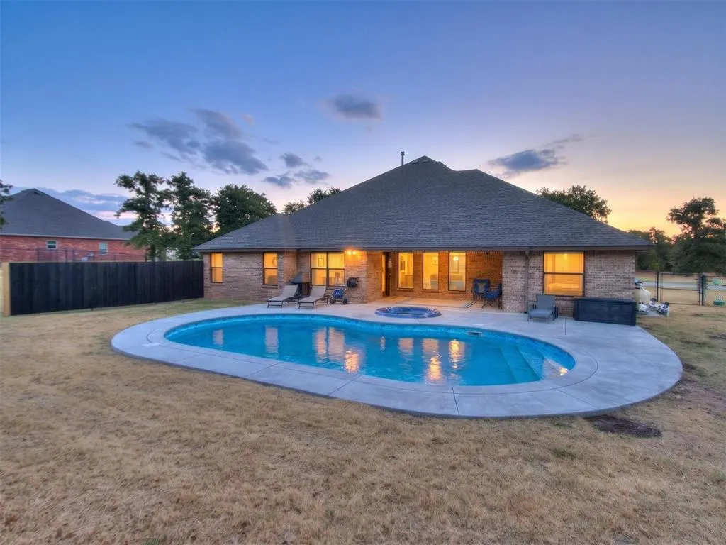 Photo 12 — 3023 Piper Lane, Choctaw, OK 73020