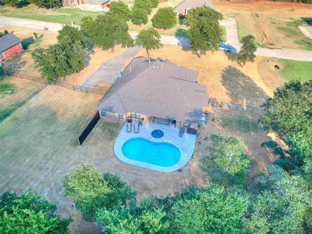 Photo 15 — 3023 Piper Lane, Choctaw, OK 73020