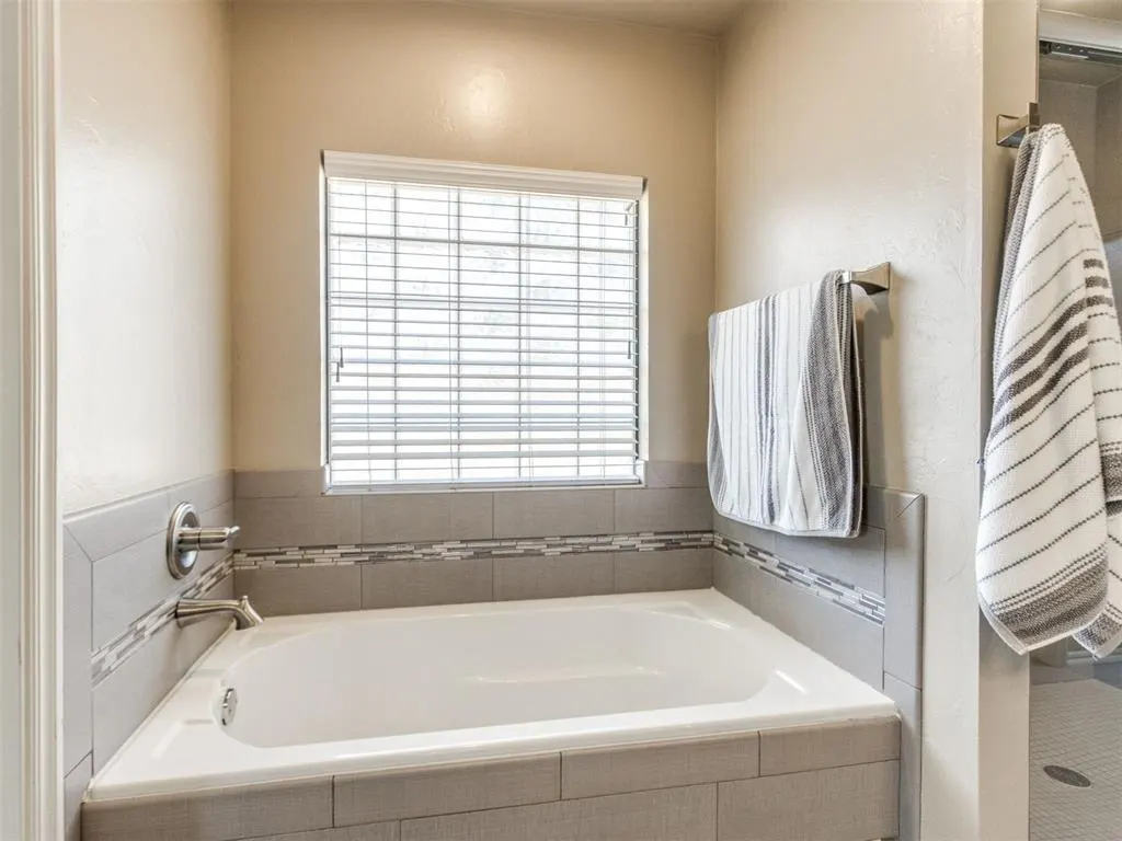 Photo 46 — 3023 Piper Lane, Choctaw, OK 73020