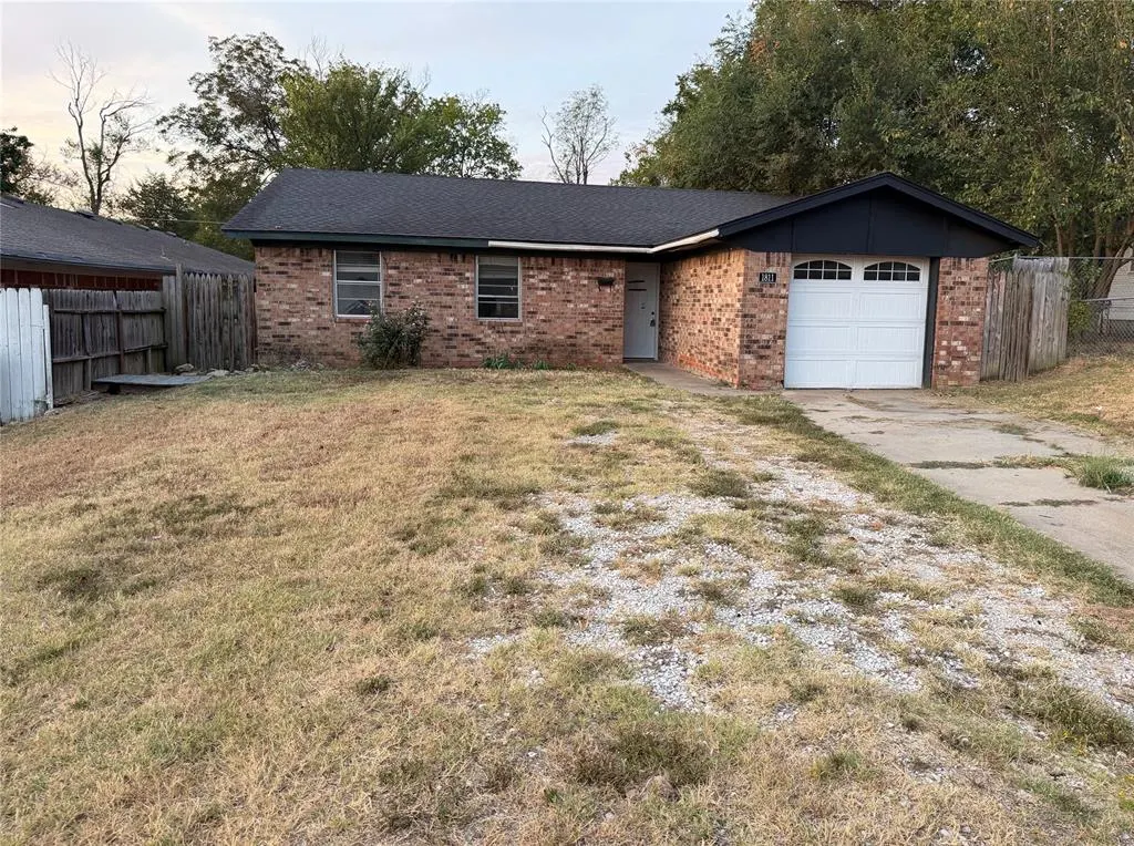 Front exterior — 1811 Lewis Avenue, Seminole, OK 74868