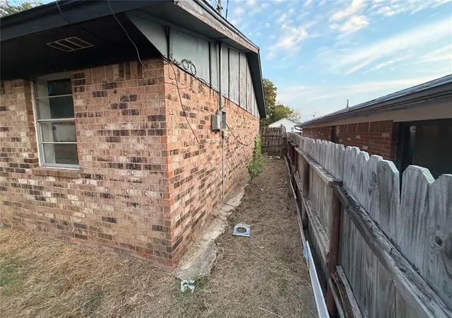 Photo 5 — 1811 Lewis Avenue, Seminole, OK 74868