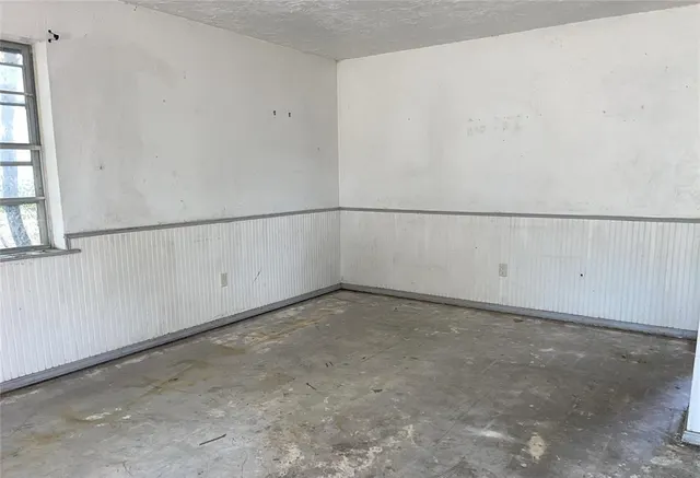 Photo 7 — 1811 Lewis Avenue, Seminole, OK 74868